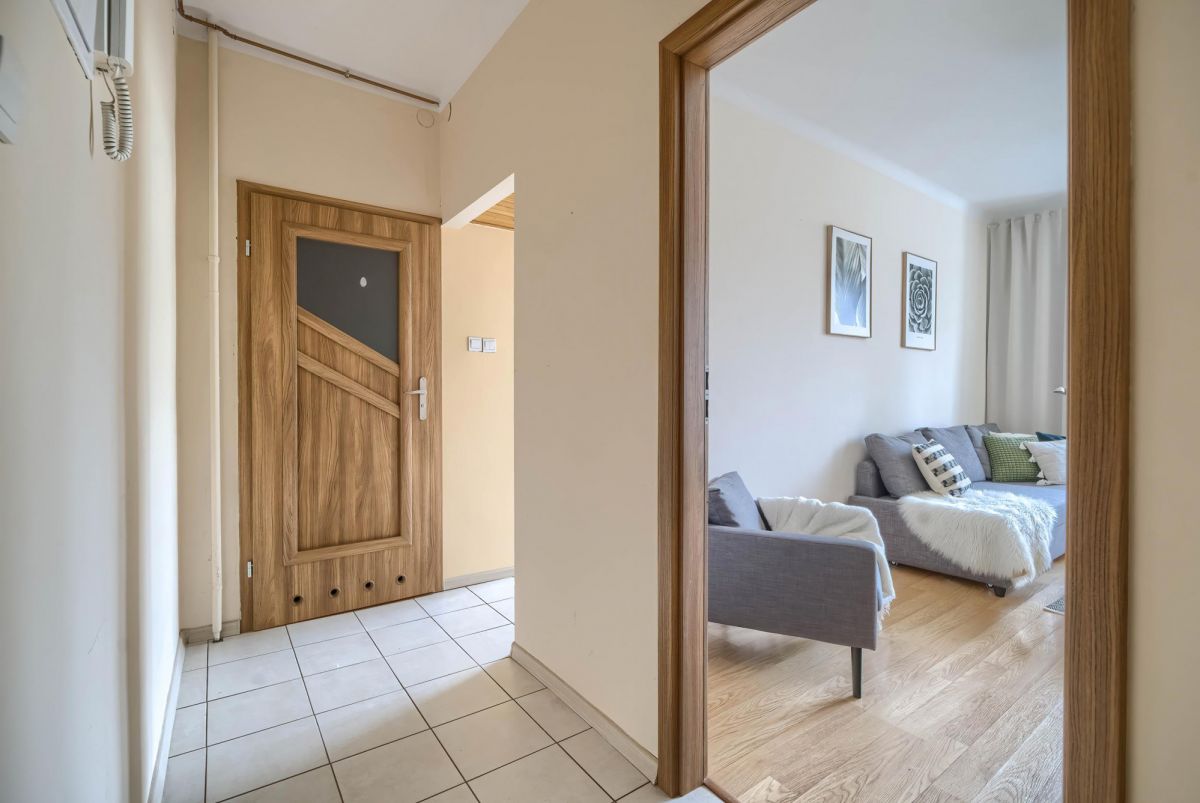 BIELANY  Blisko Lasku   Oddzielna kuchnia