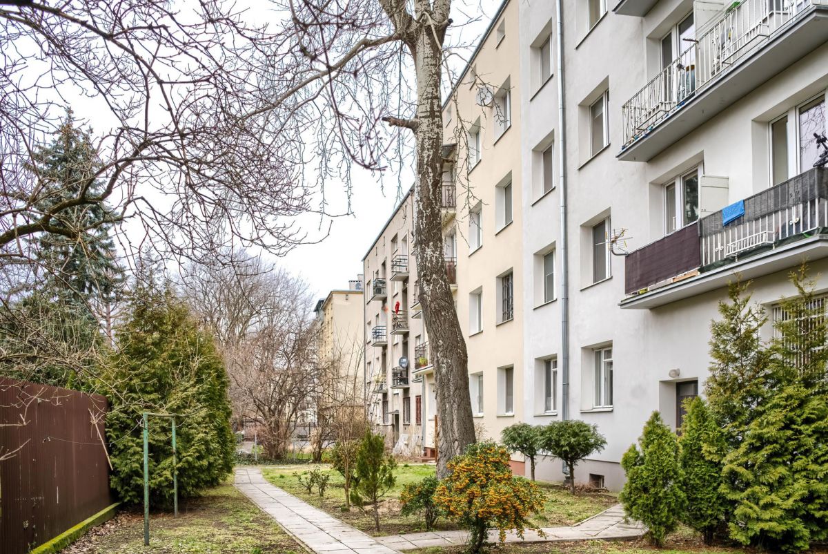 BIELANY  Blisko Lasku   Oddzielna kuchnia