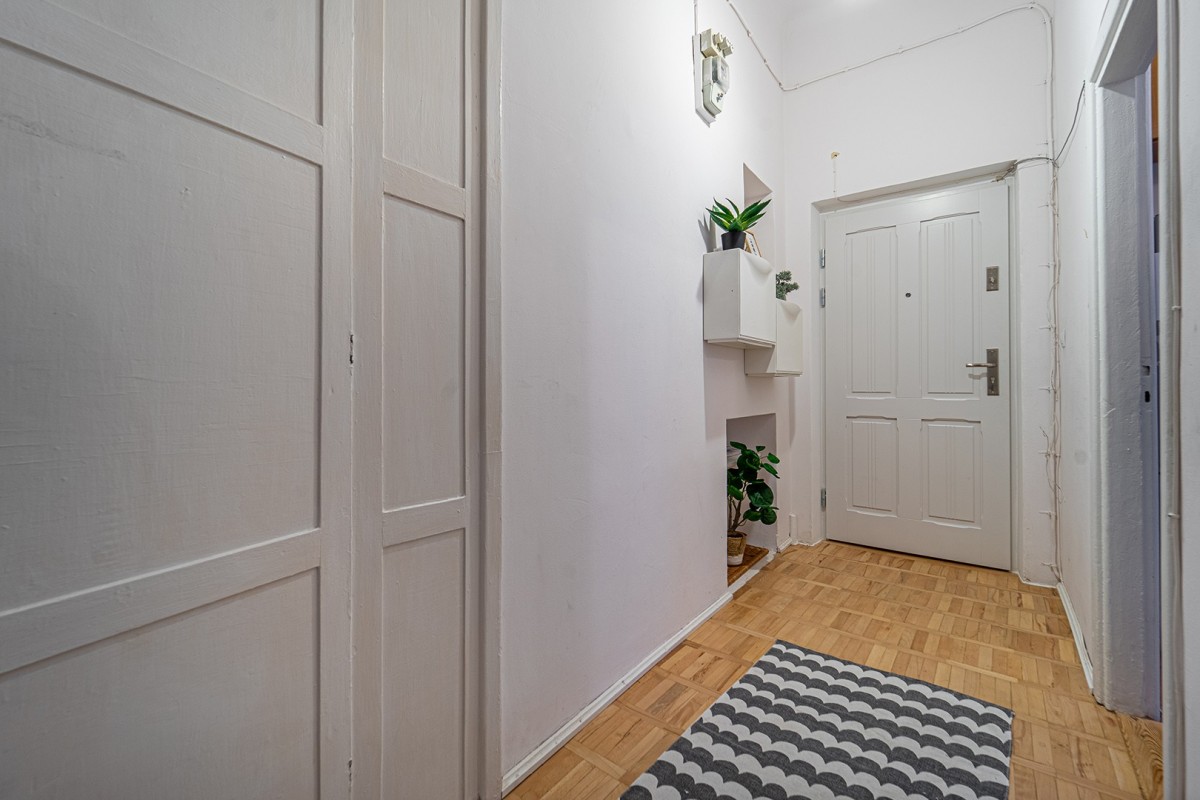 1/2 pokoje w odrestaurowanej kamienicy na Powiślu