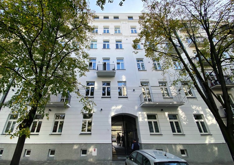 1/2 pokoje w odrestaurowanej kamienicy na Powiślu